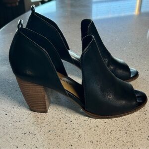Lucky Brand Black Leather Heeled - Junai Sandal/Bootie